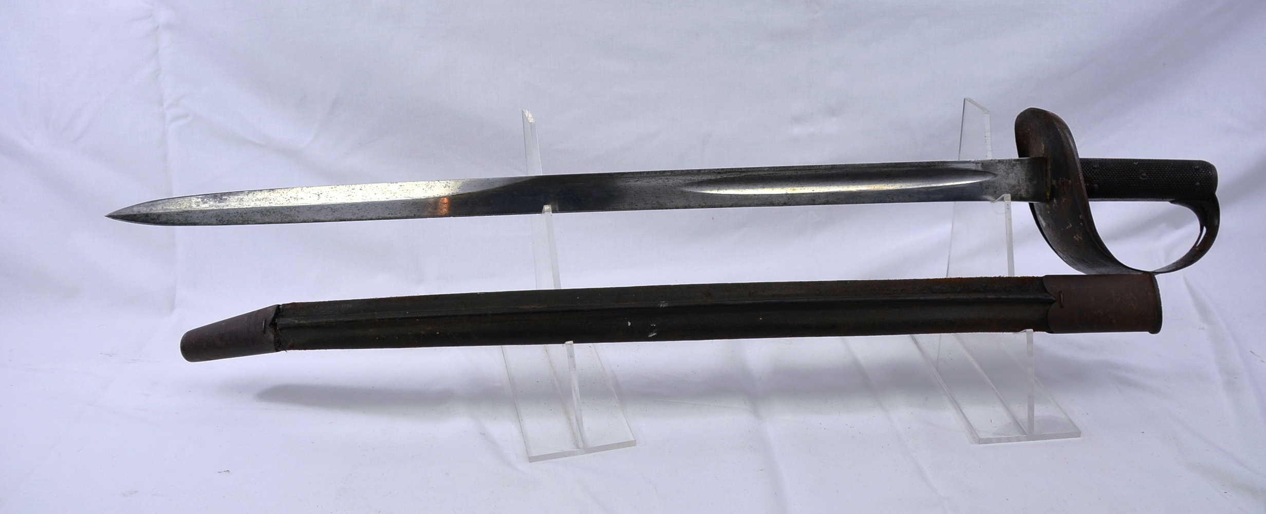 A British Royal Naval 1900 Pattern Boarding Cutlass By Mole Birmingham With Scabbard