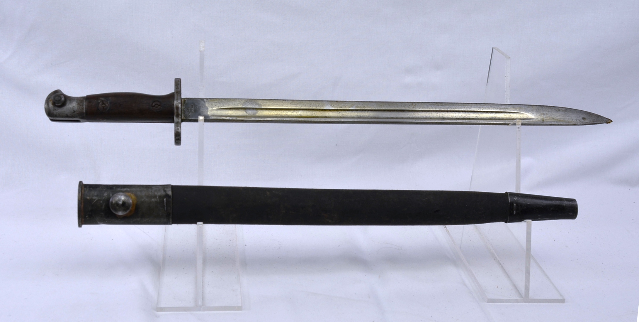 WW1 1907 Enfield Bayonet With Leather Scabbard For SMLE
