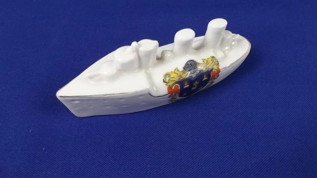 Arcadian Crested China Model Of A Battleship, Borough Of Reading - Image 3