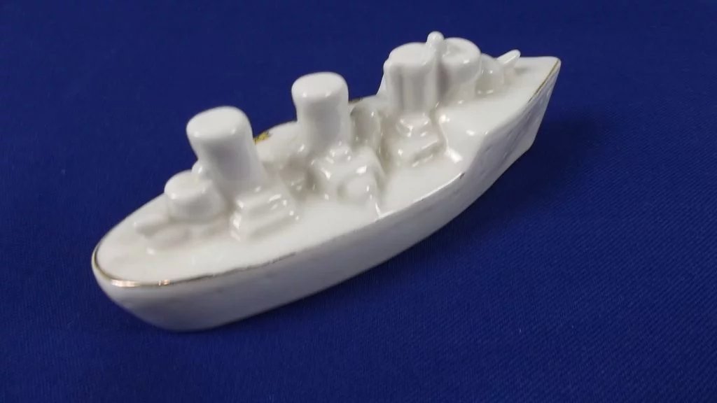Arcadian Crested China Model Of A Battleship, Borough Of Reading - Image 4