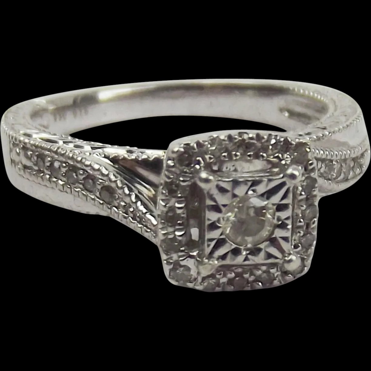 Argentium Silver 0.15 CTW Diamond Halo Cluster Ring UK Size J US 4 ¾