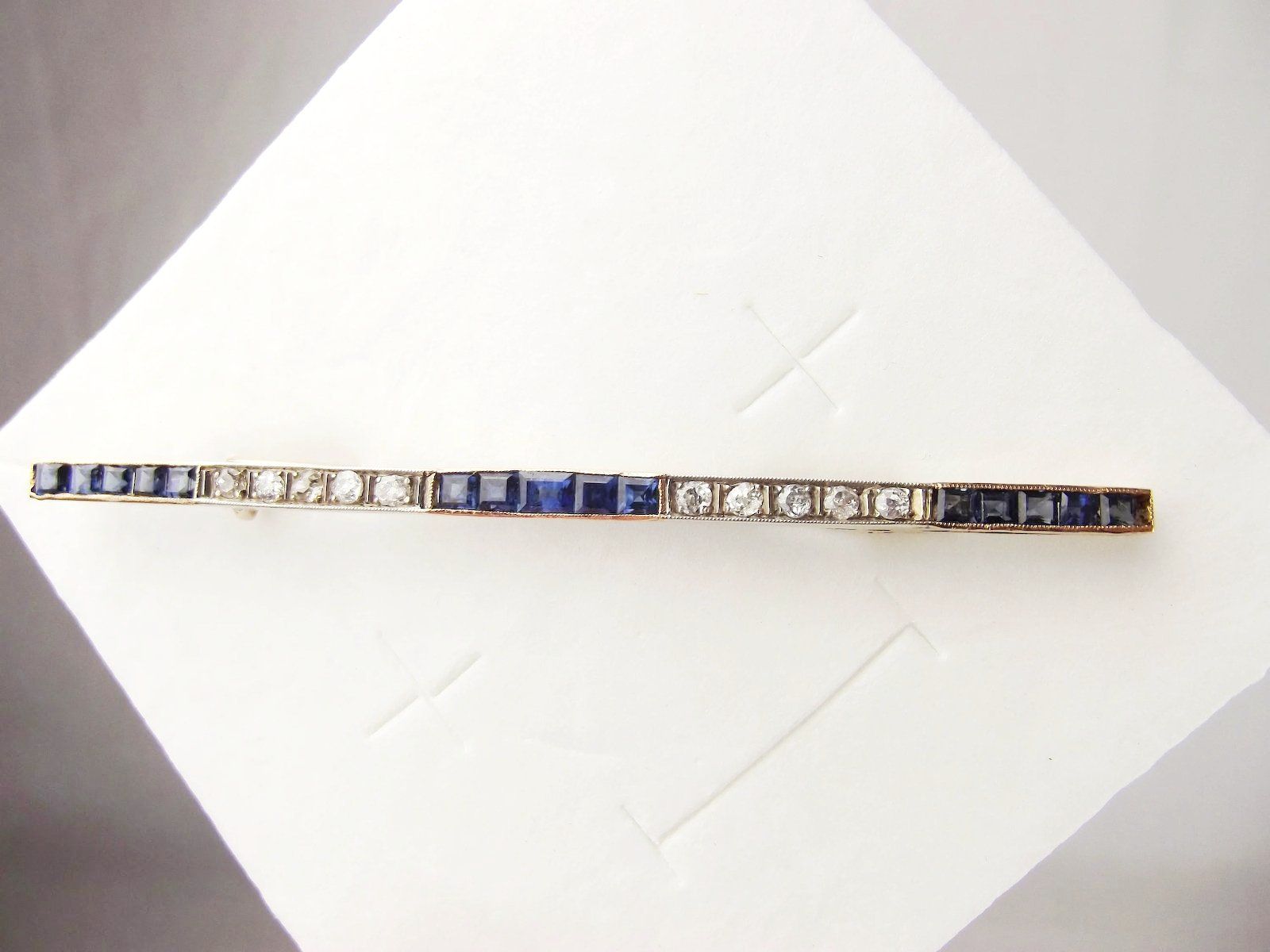 Art Deco 18ct Rose Gold Diamond & Sapphire Bar Brooch - Image 2