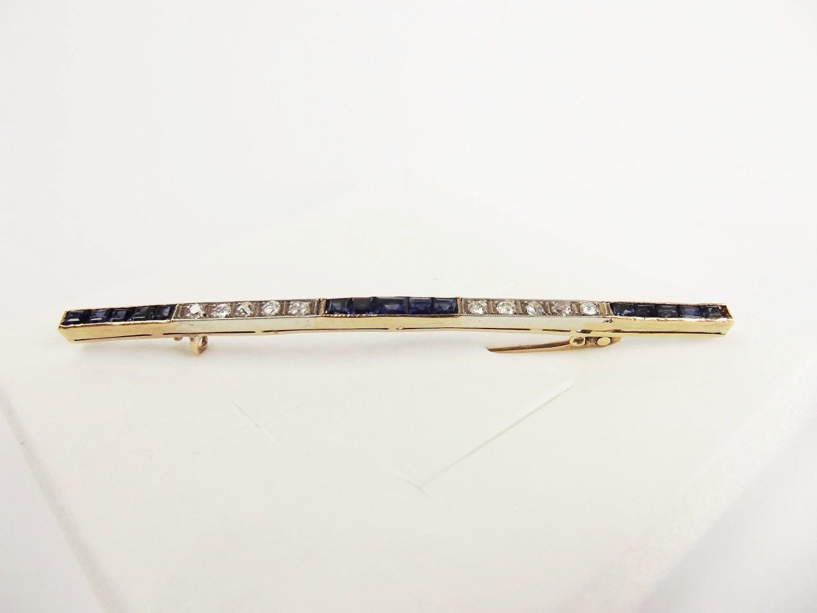 Art Deco 18ct Rose Gold Diamond & Sapphire Bar Brooch - Image 11