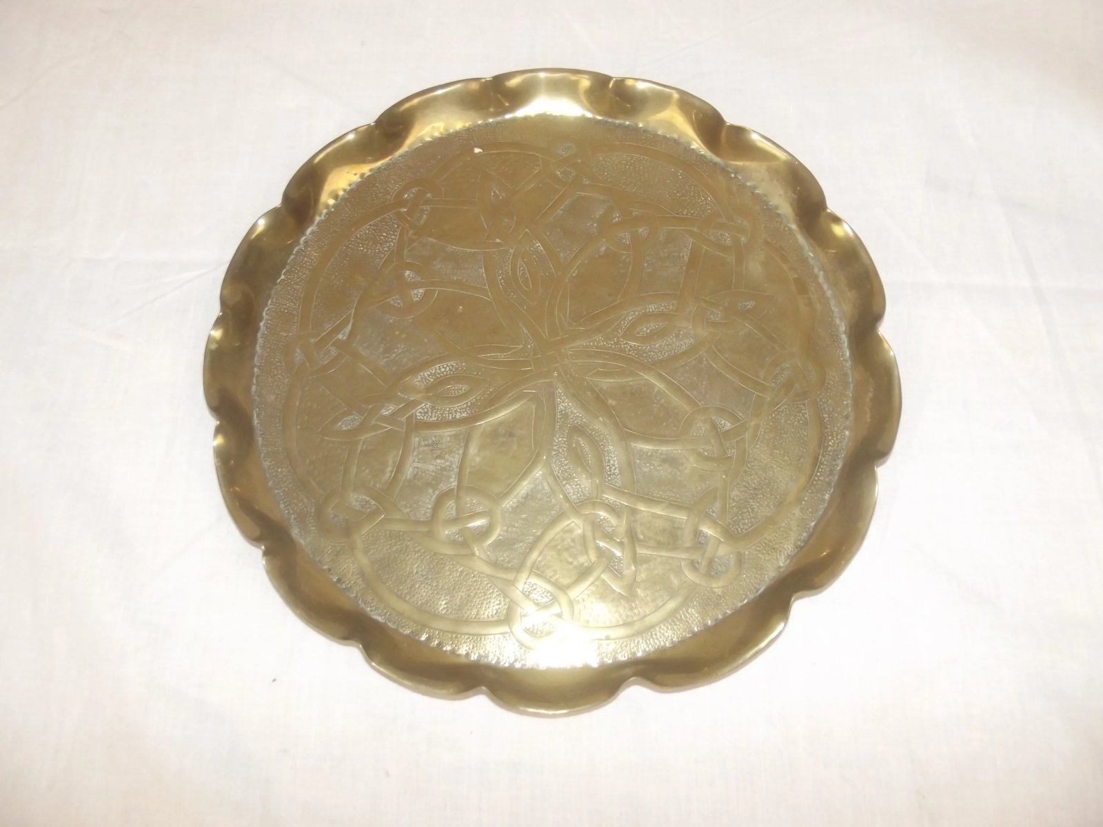 Arts & Crafts Brass Tray Embossed With Celtic Knot Motifs - Image 2