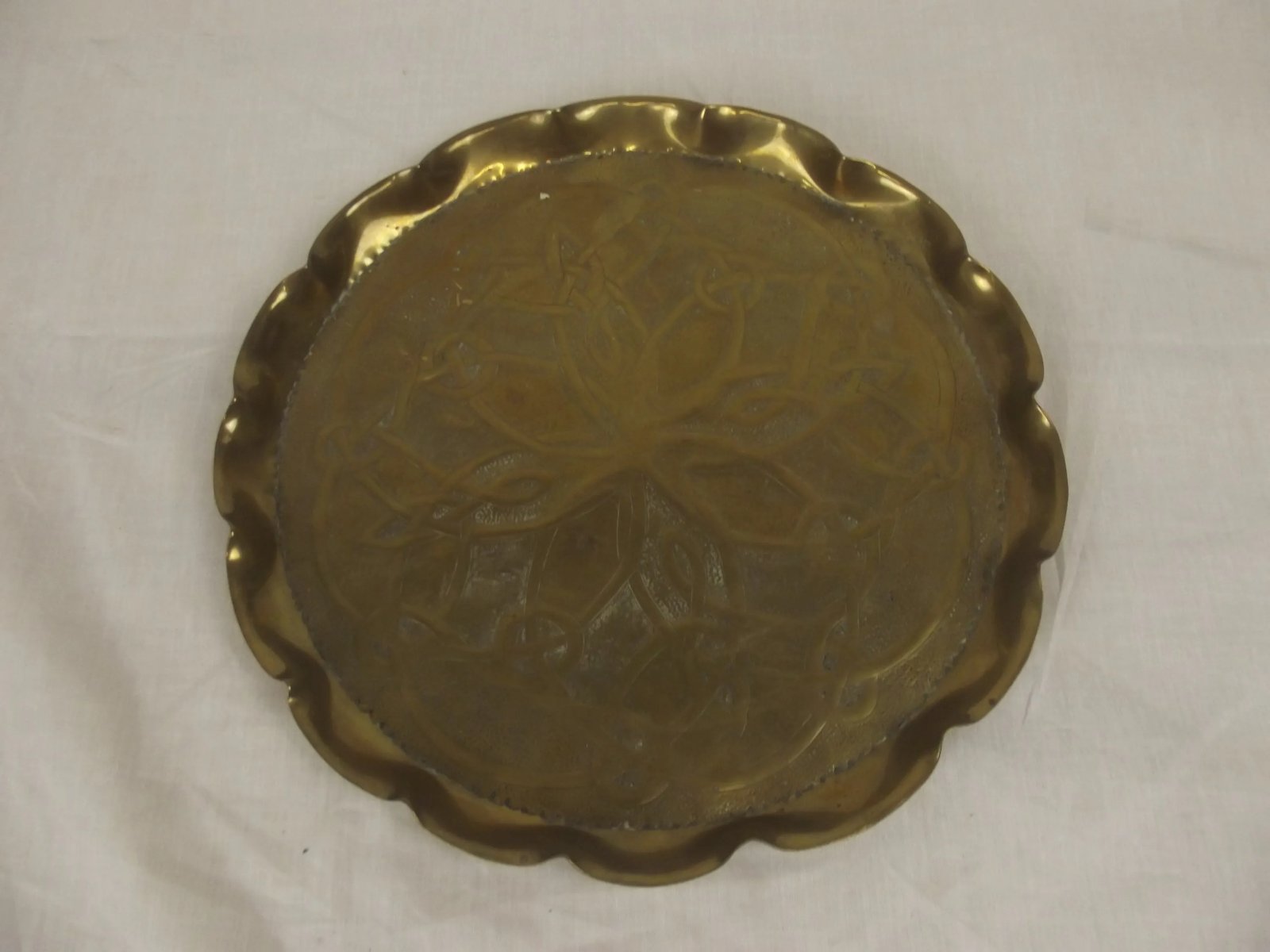 Arts & Crafts Brass Tray Embossed With Celtic Knot Motifs - Image 3