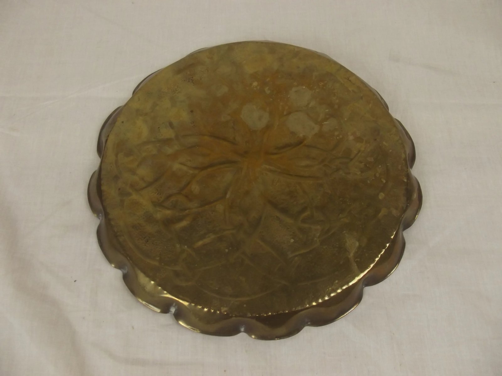Arts & Crafts Brass Tray Embossed With Celtic Knot Motifs - Image 5