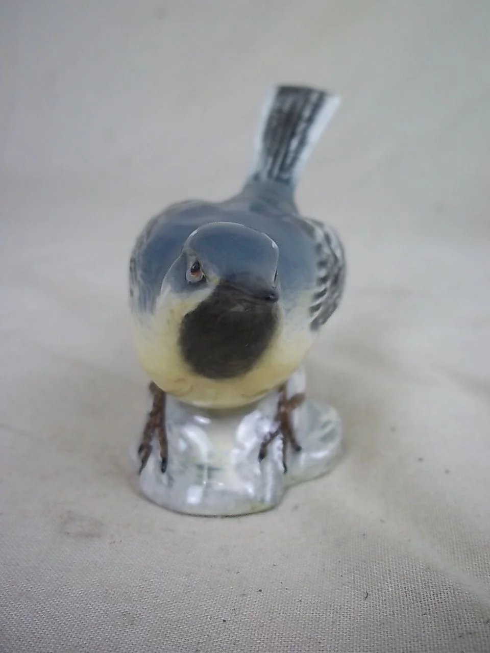 Beswick Pottery Model Of A Small Grey Wagtail - Image 4