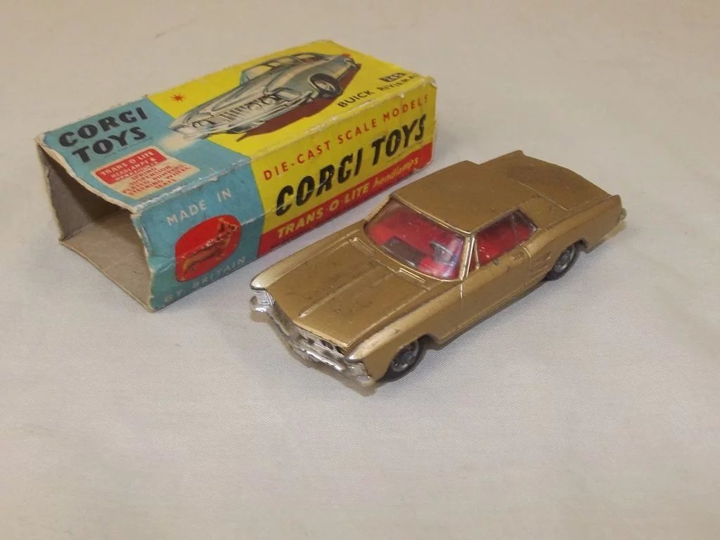 Boxed Corgi Toys 245 Buick Riviera - Image 3