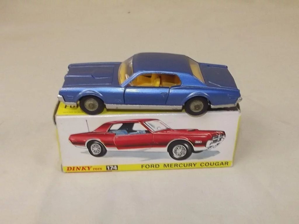 Boxed Dinky 174 Ford Mercury Cougar - Metallic Blue - Image 2
