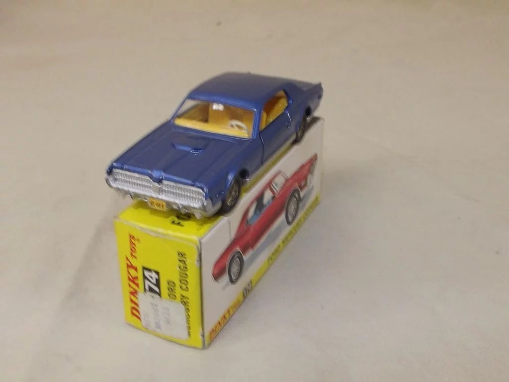 Boxed Dinky 174 Ford Mercury Cougar - Metallic Blue - Image 4