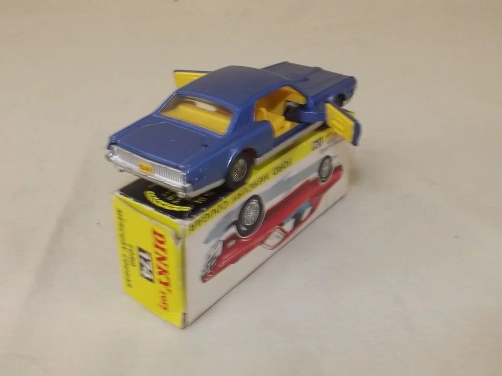 Boxed Dinky 174 Ford Mercury Cougar - Metallic Blue - Image 6
