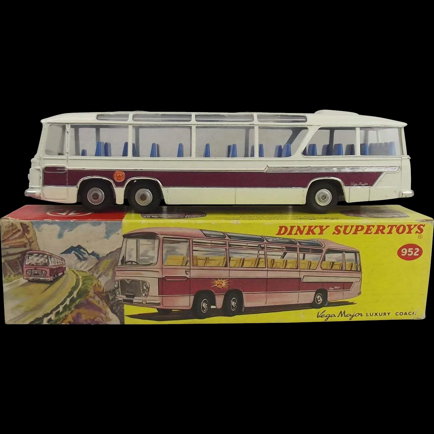 Boxed Dinky Supertoys No. 952 - Vega Major Luxury Coach c1965-70