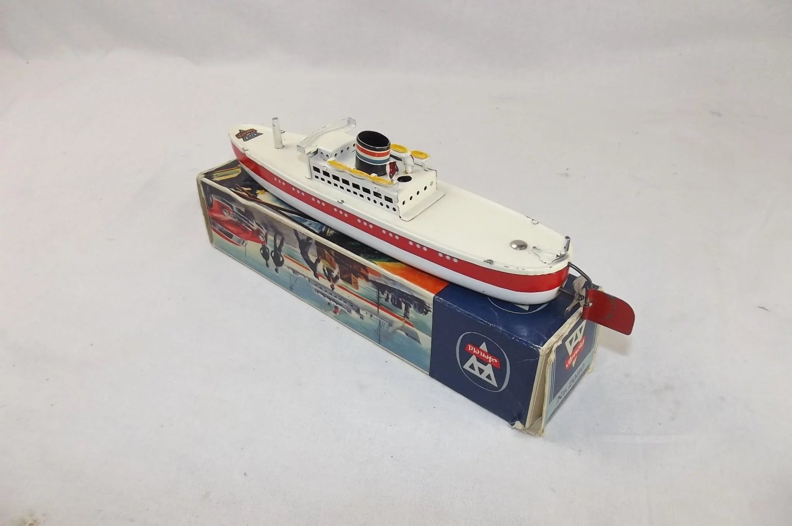 Boxed German Arnold Clockwork Tinplate Liner - Image 4