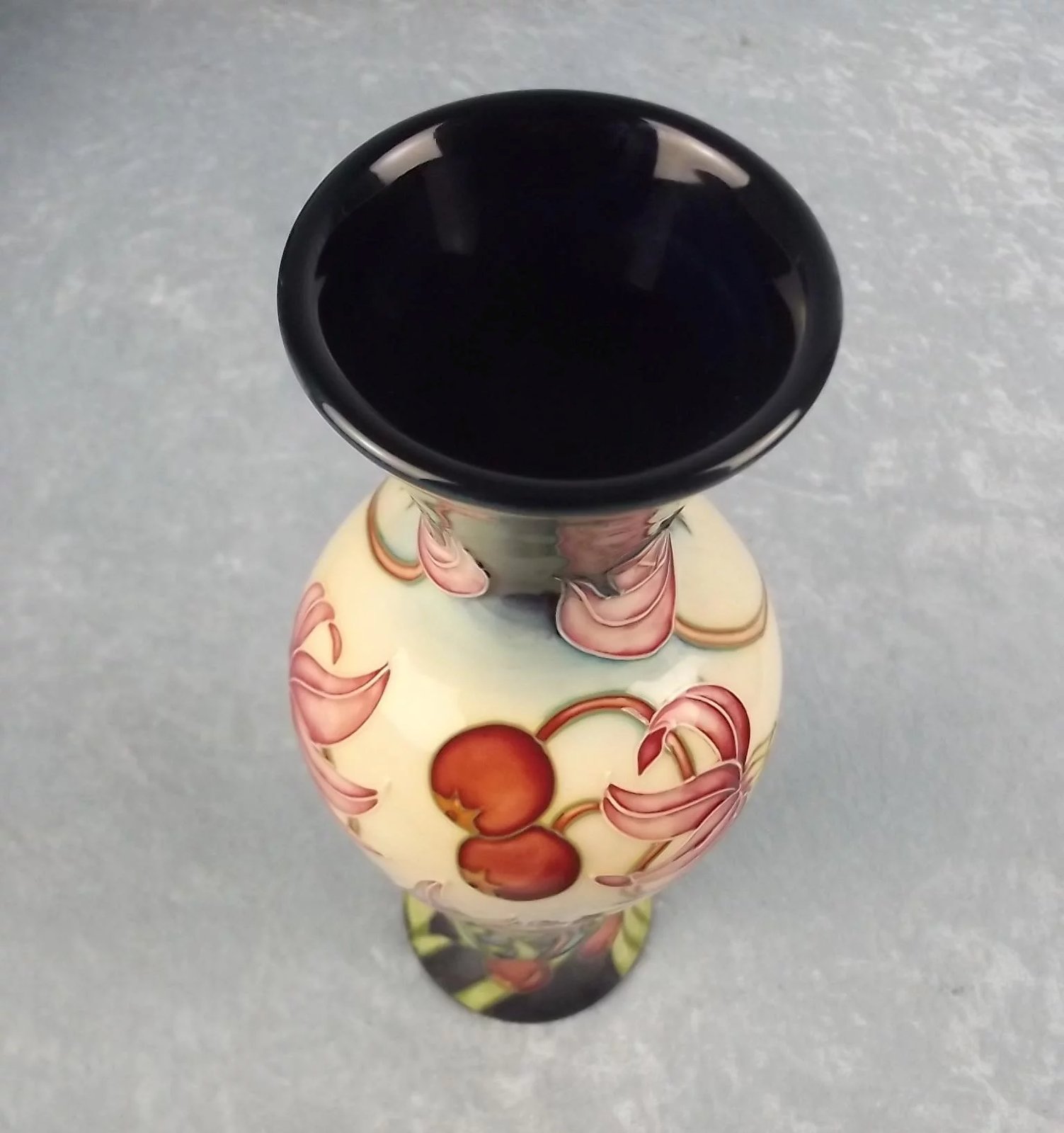 Boxed Moorcroft Party Piece Pattern Vase No. 158/200 - Image 5