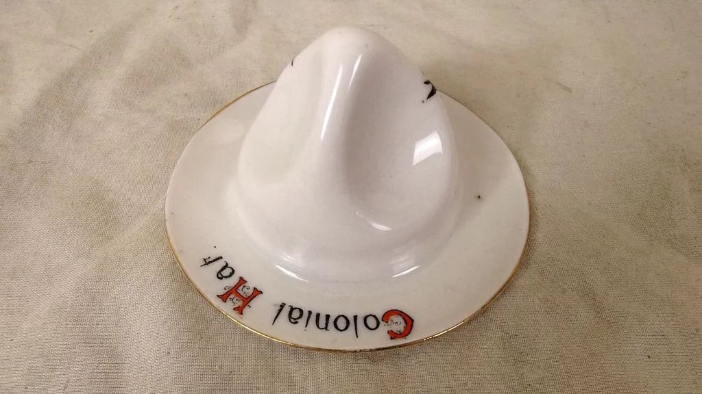Carlton China Crested China, Colonial Hat - Crest Of London - Image 4