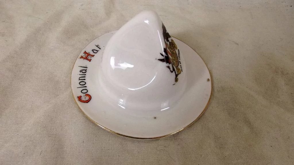 Carlton China Crested China, Colonial Hat - Crest Of London - Image 5