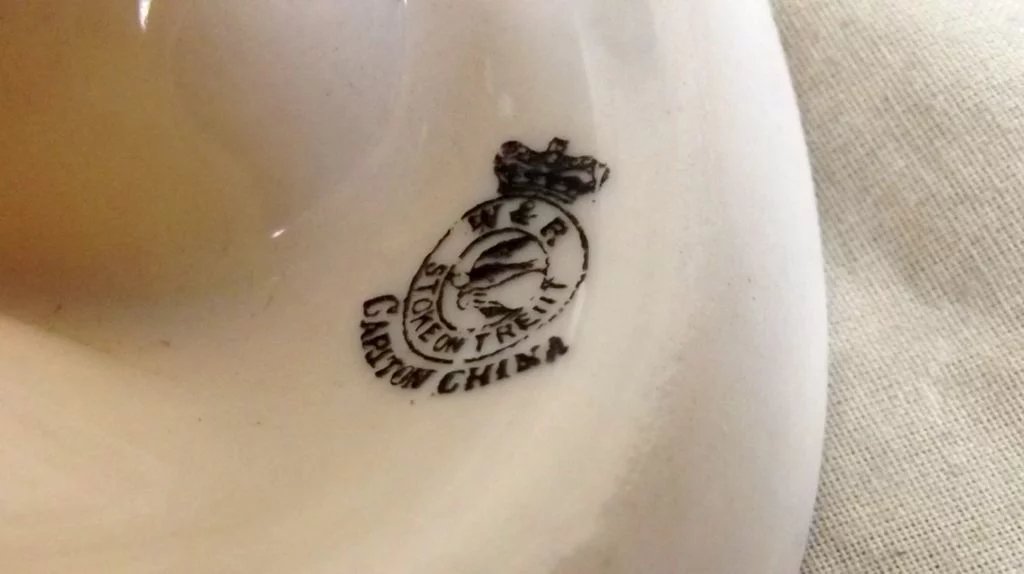 Carlton China Crested China, Colonial Hat - Crest Of London - Image 7