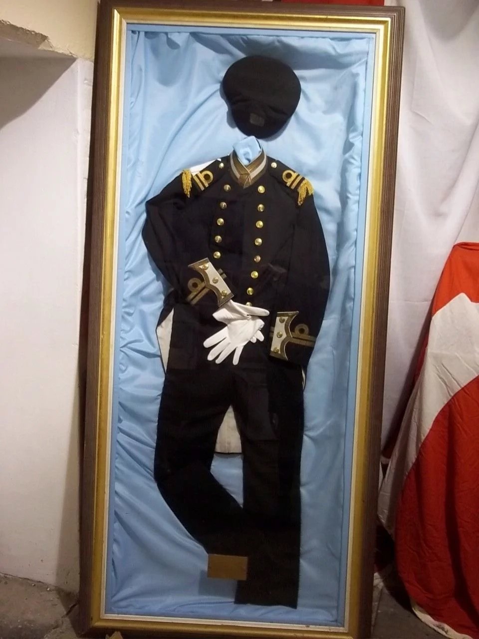 Cased Royal Navy Paddle Steamer "Captains" Lieutenant Uniform Circa 1910 - Image 3