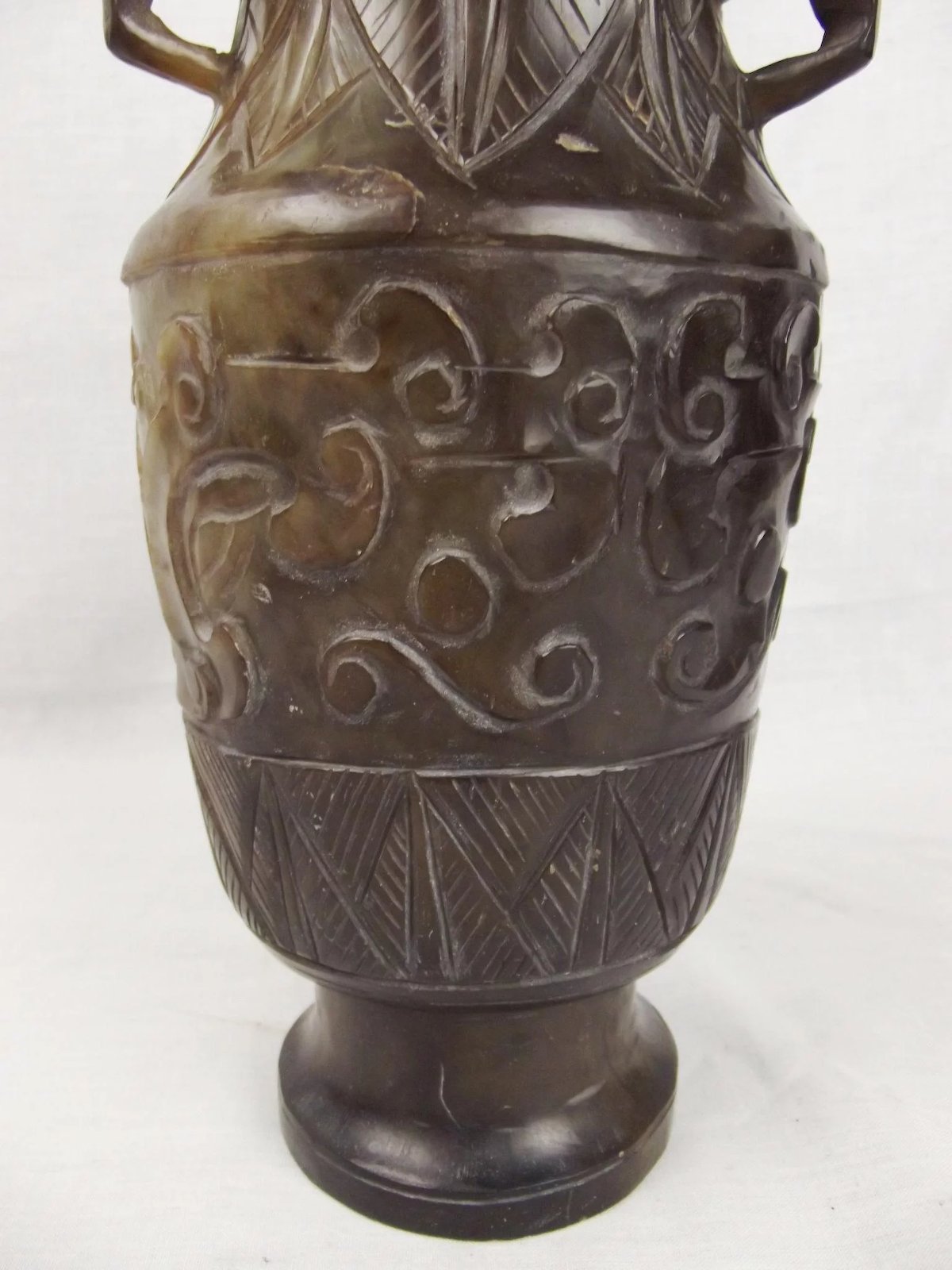 Chinese Nephrite Jade Baluster Vase With Cover - Image 4
