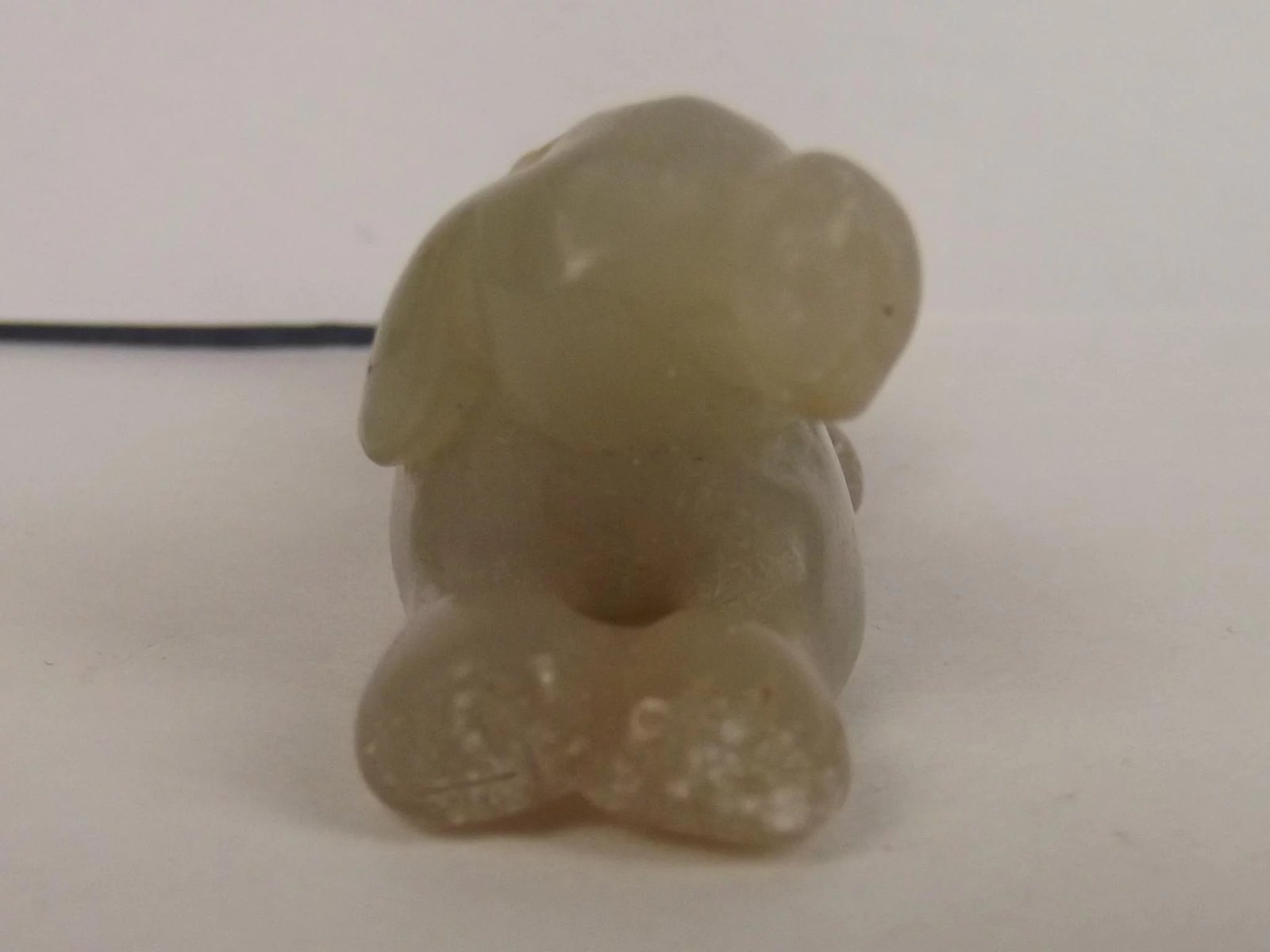 Chinese Nephrite Jade Resting Dog Sculpture - Image 2