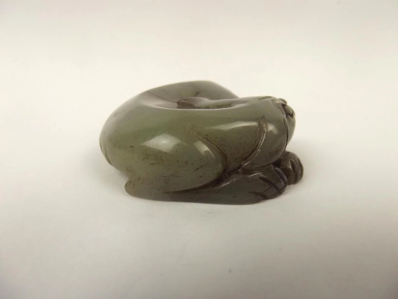 Chinese Nephrite Jade Round Dog Pendant - Image 3