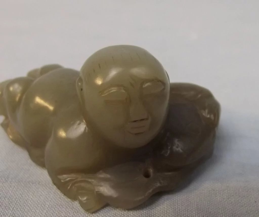 Chinese Qing Dynasty Jade Pendant Of A Boy With A Carp - Image 8