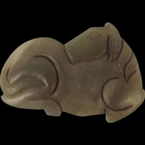 Chinese Qing Dynasty Nephrite Jade Belt Buckle Of A Resting Horse