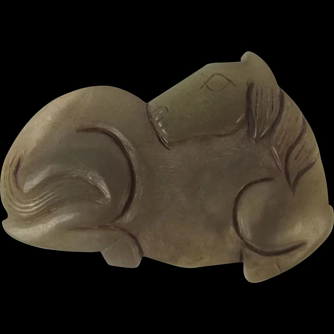 Chinese Qing Dynasty Nephrite Jade Belt Buckle Of A Resting Horse