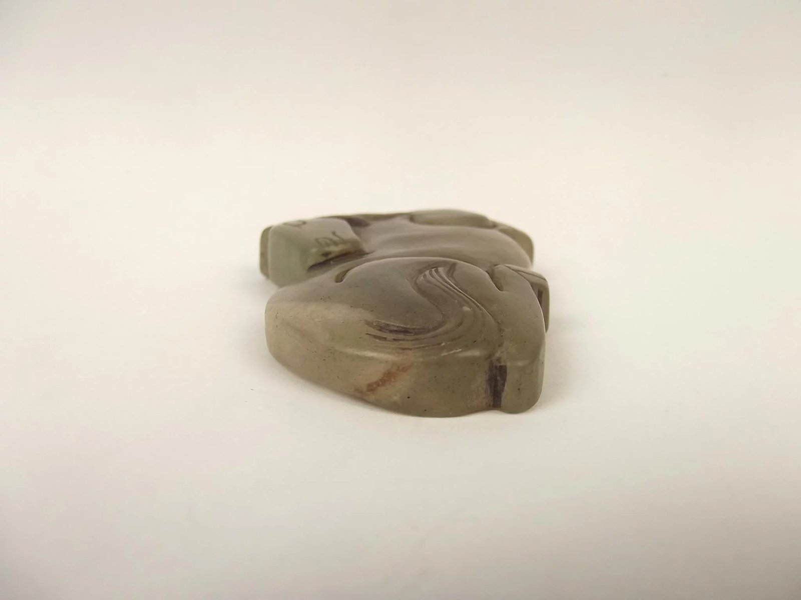 Chinese Qing Dynasty Nephrite Jade Belt Buckle Of A Resting Horse - Image 5