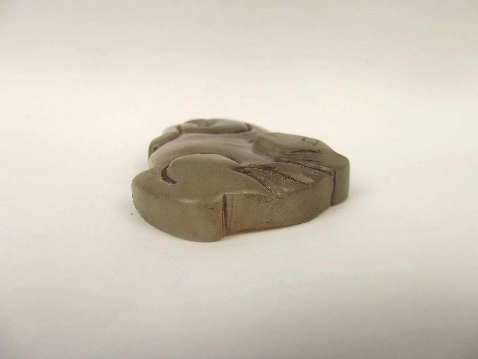 Chinese Qing Dynasty Nephrite Jade Belt Buckle Of A Resting Horse - Image 7