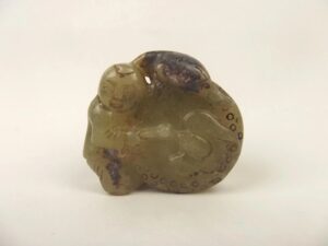 Chinese Qing Dynasty Nephrite Jade Boy With Drum And Three Bats
