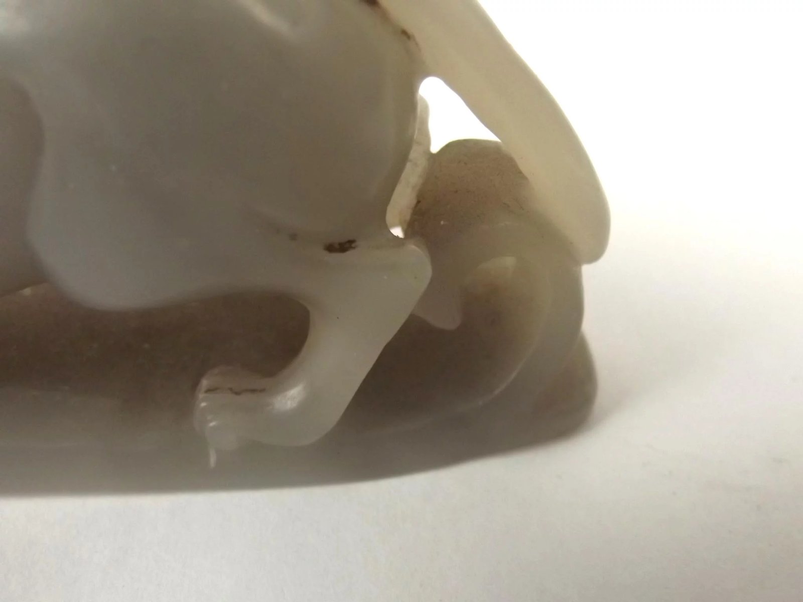 Chinese Qing Dynasty Nephrite Jade Carving Of A Mythical Unicorn Creature - Image 4