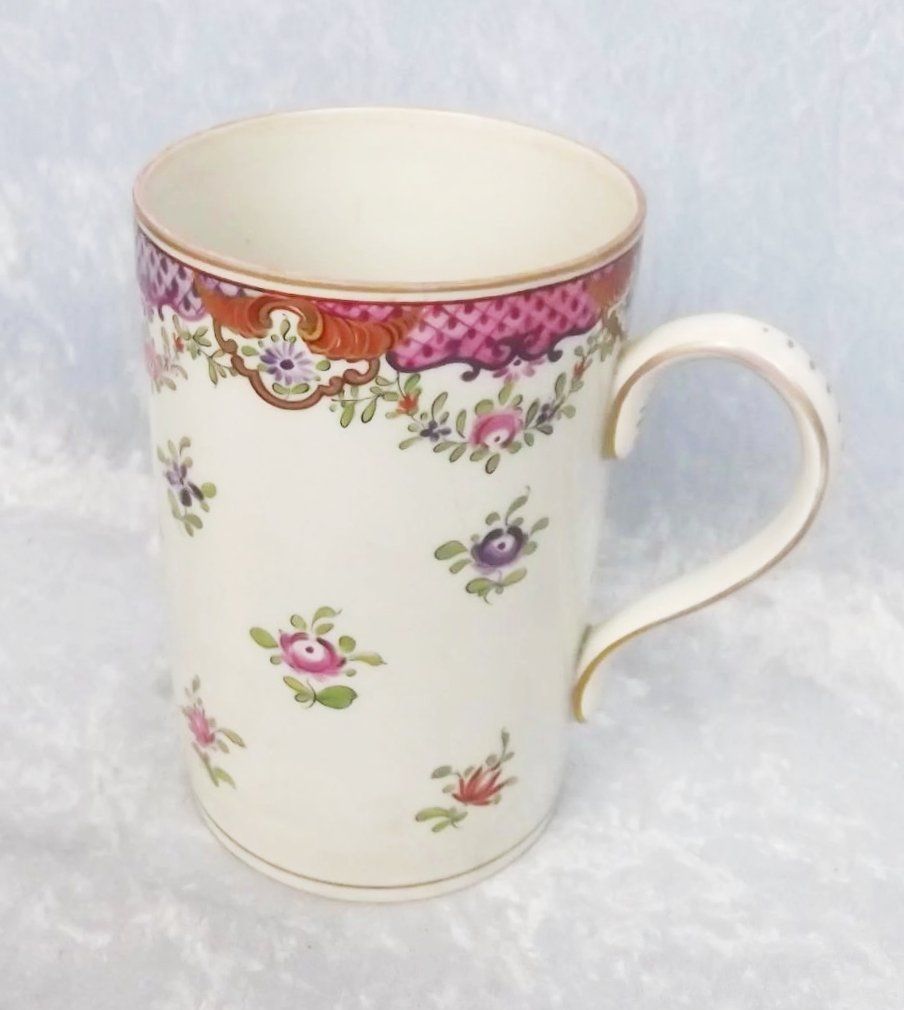 Circa 1780 Cantonese Chinese Famille Rose Export Porcelain Mug