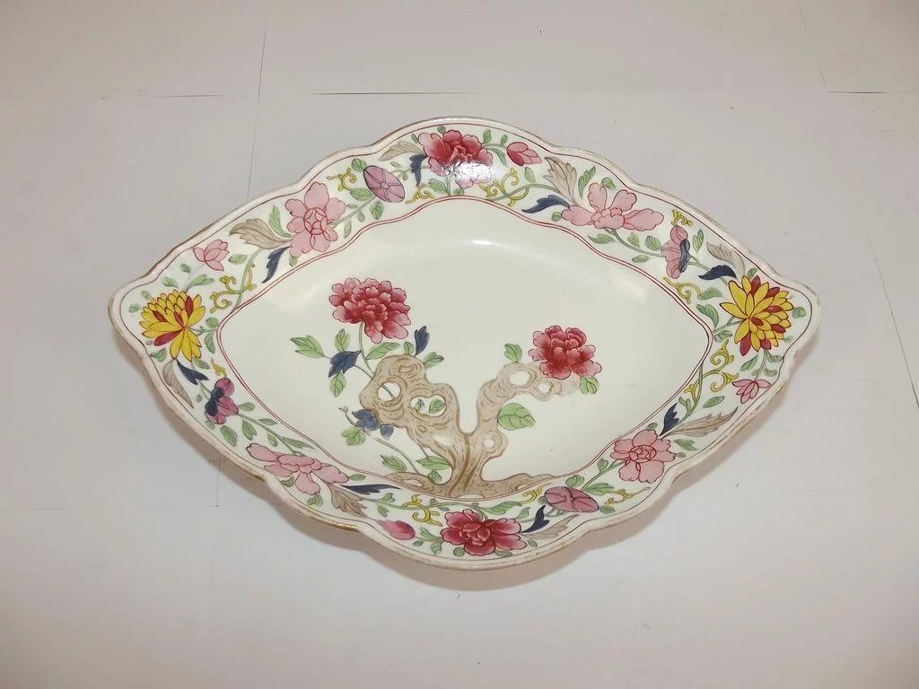 Circa 1810 Spode Famille Rose Lozenge Dish - Image 2