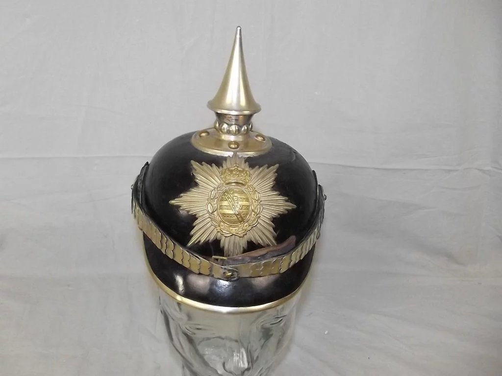 Circa 1905 Royal Saxon NCO's 1st Life Guard Grenadier Regiment Pickelhaube - Image 2