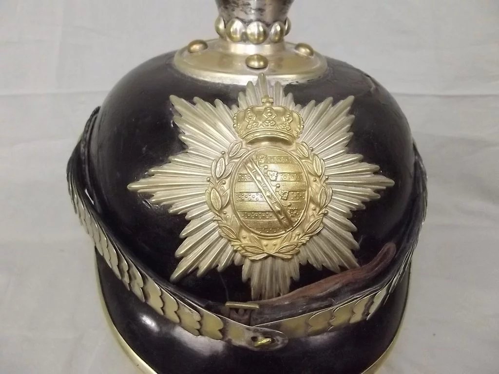 Circa 1905 Royal Saxon NCO's 1st Life Guard Grenadier Regiment Pickelhaube - Image 3