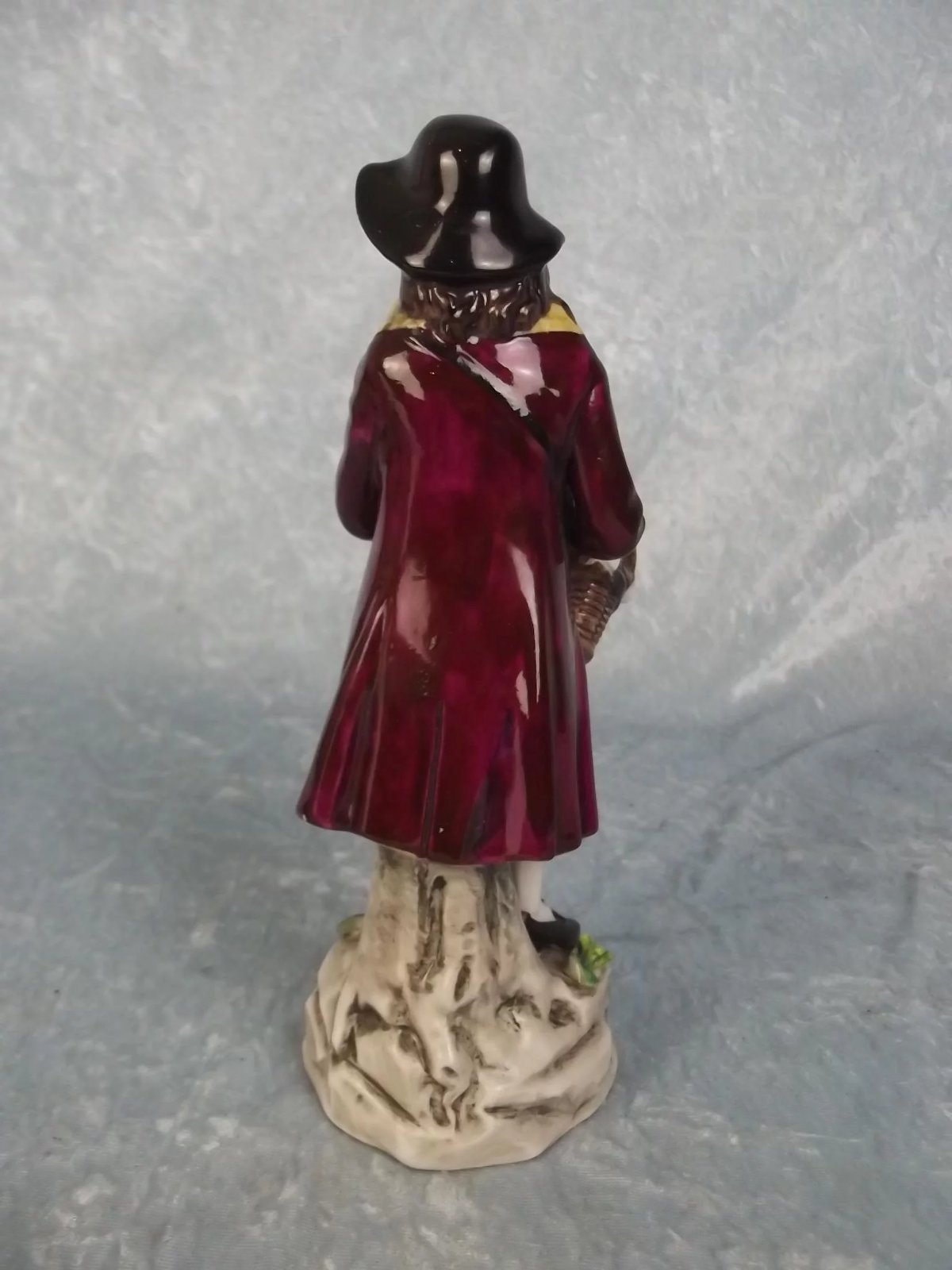 Circa 1920 Sitzendorf Porcelain Figurine Of An Apple Seller - Image 4