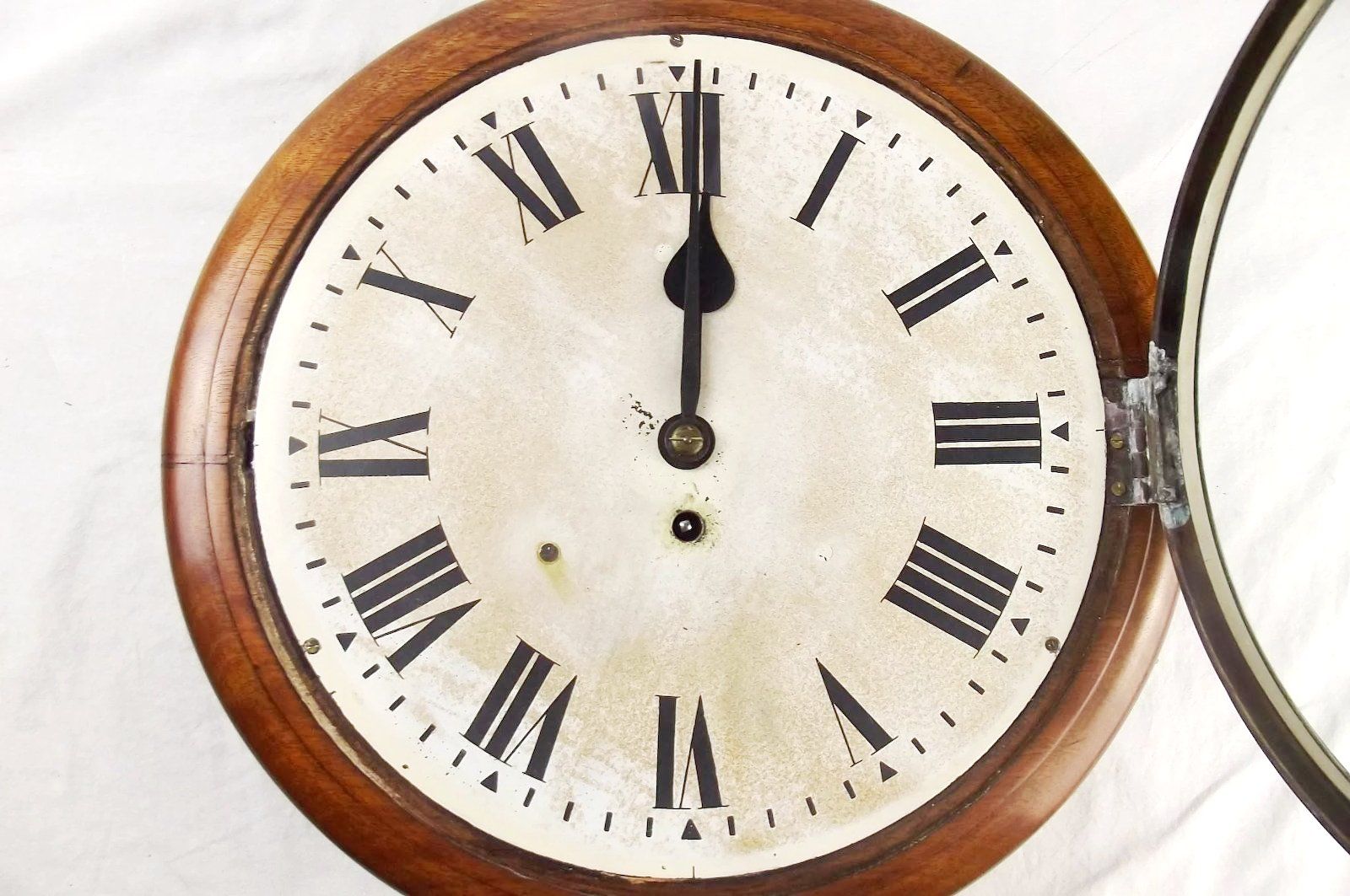 Circa 1940 G.R. Oak Round Dial Wall Single Fusee Clock - Image 3