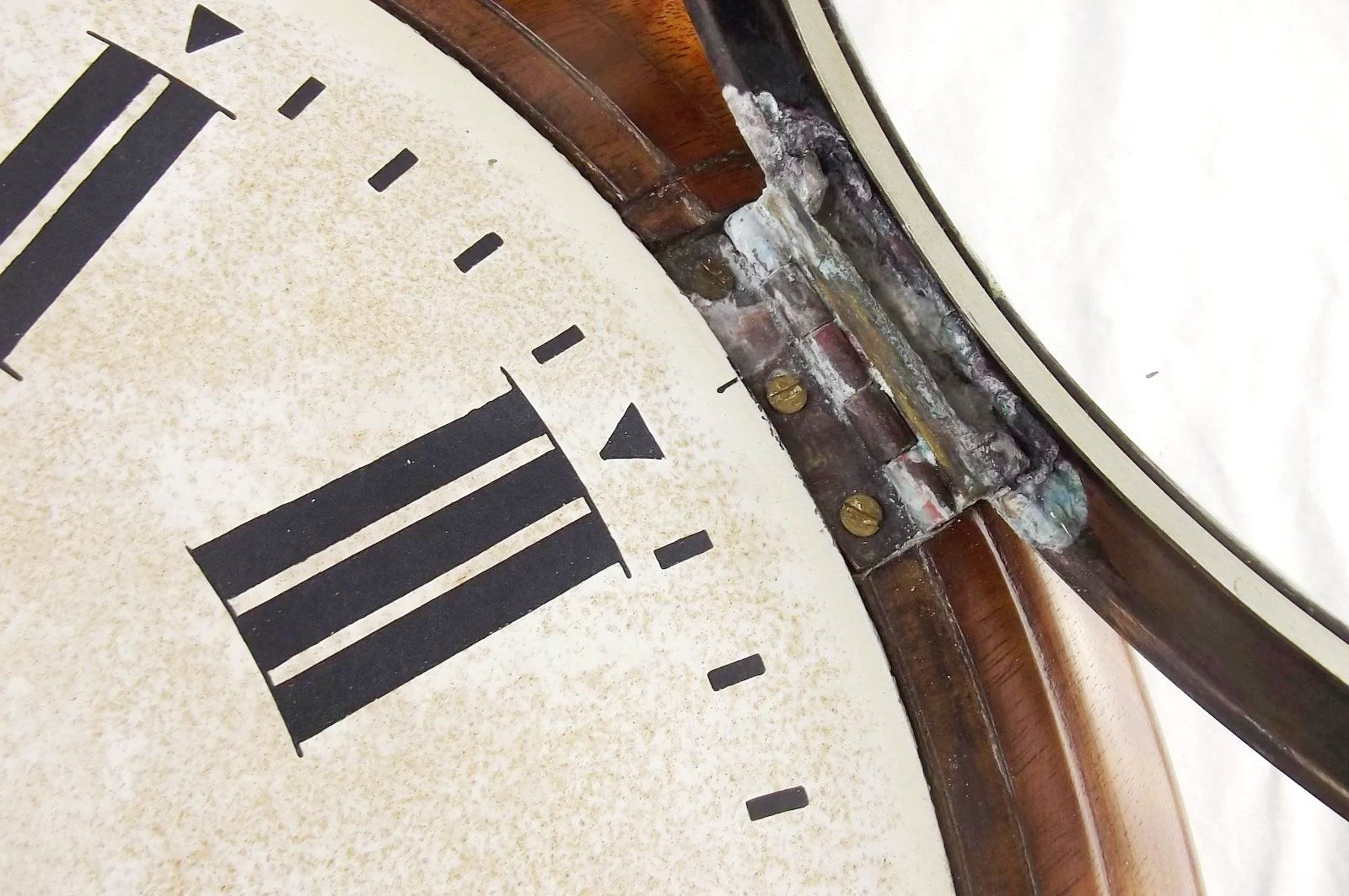 Circa 1940 G.R. Oak Round Dial Wall Single Fusee Clock - Image 5