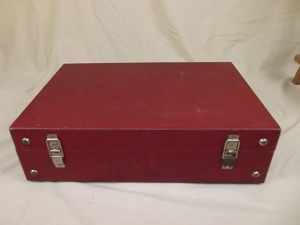 Circa 1950’s Brexton 4 Person Picnic Set - Image 6