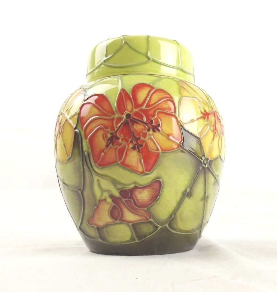 Circa 1993 Moorcroft Nasturtium Pattern Ginger Jar and Cover - Image 2