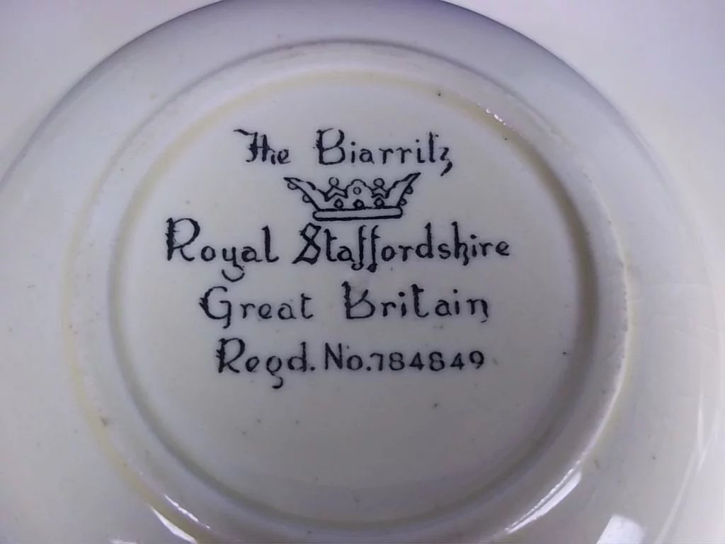 Clarice Cliff Royal Staffordshire Pink Bon Jour Biarritz Set of Two Bowls c.1935 - Image 2