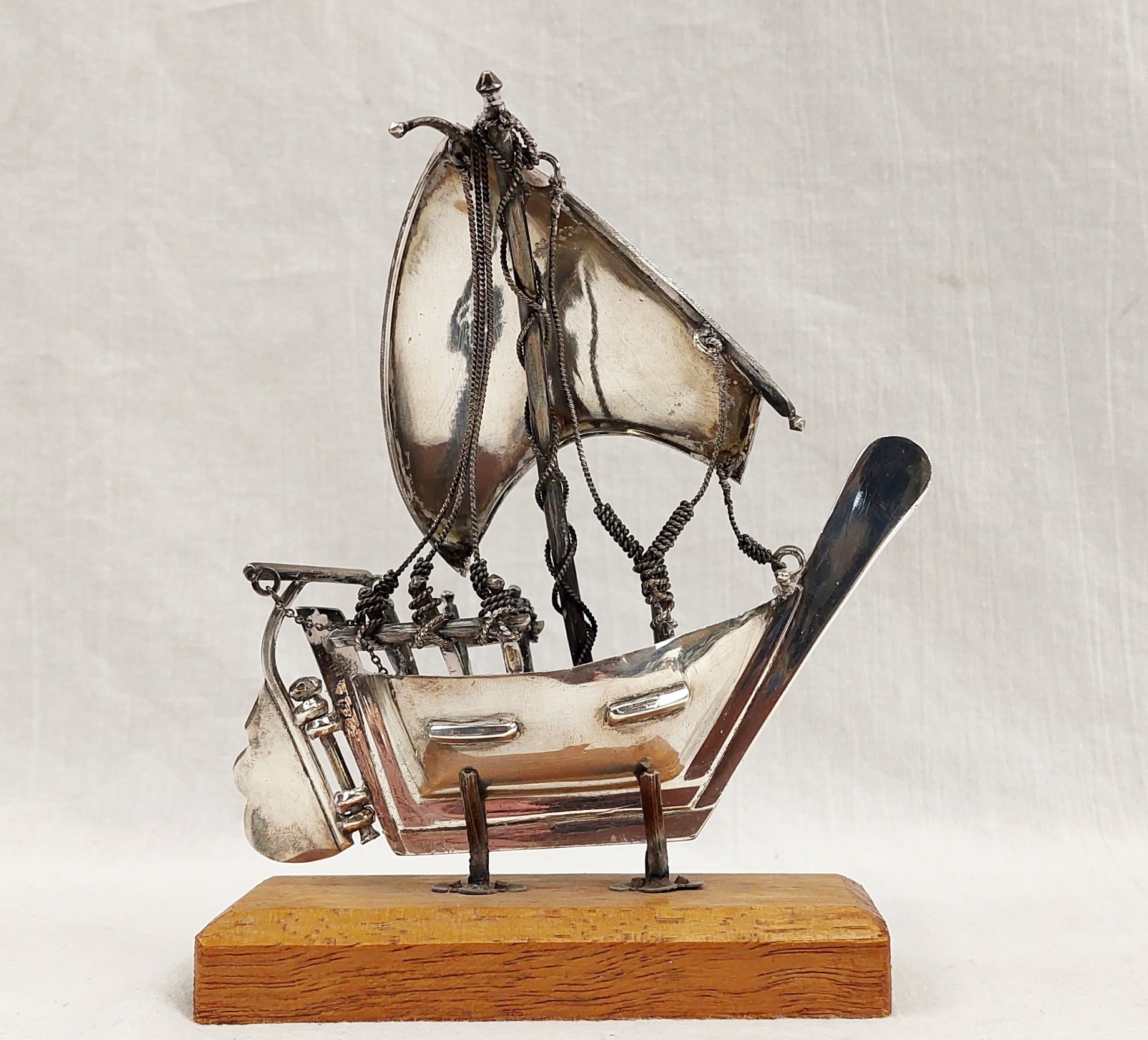 Continental White Metal Model Of A Junk - Image 5