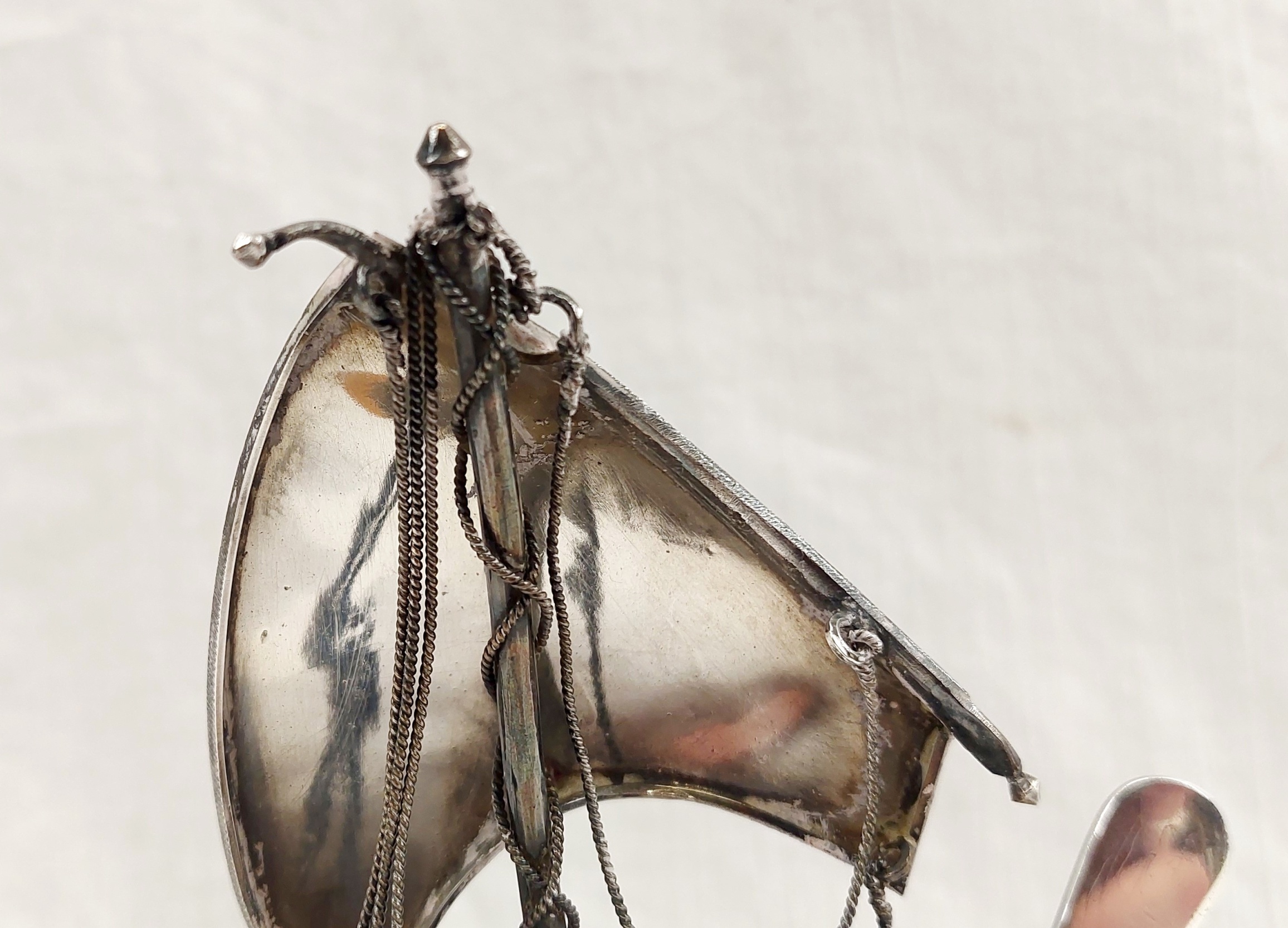 Continental White Metal Model Of A Junk - Image 4