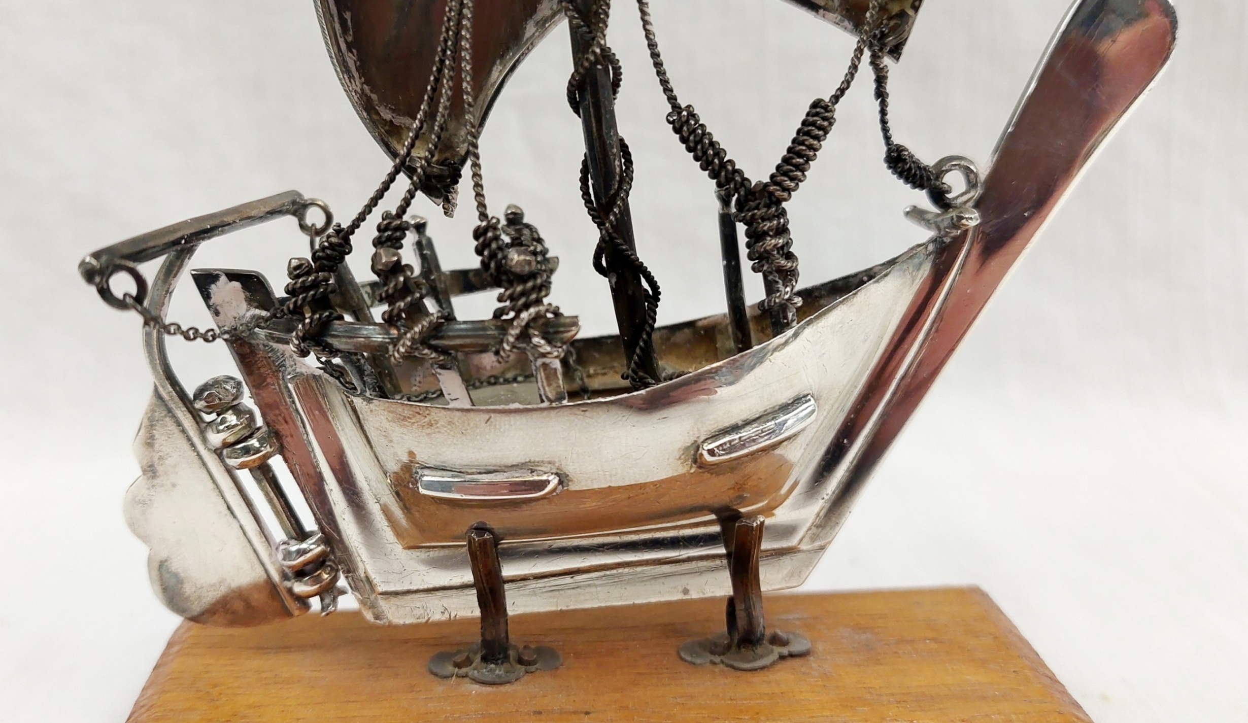 Continental White Metal Model Of A Junk - Image 3