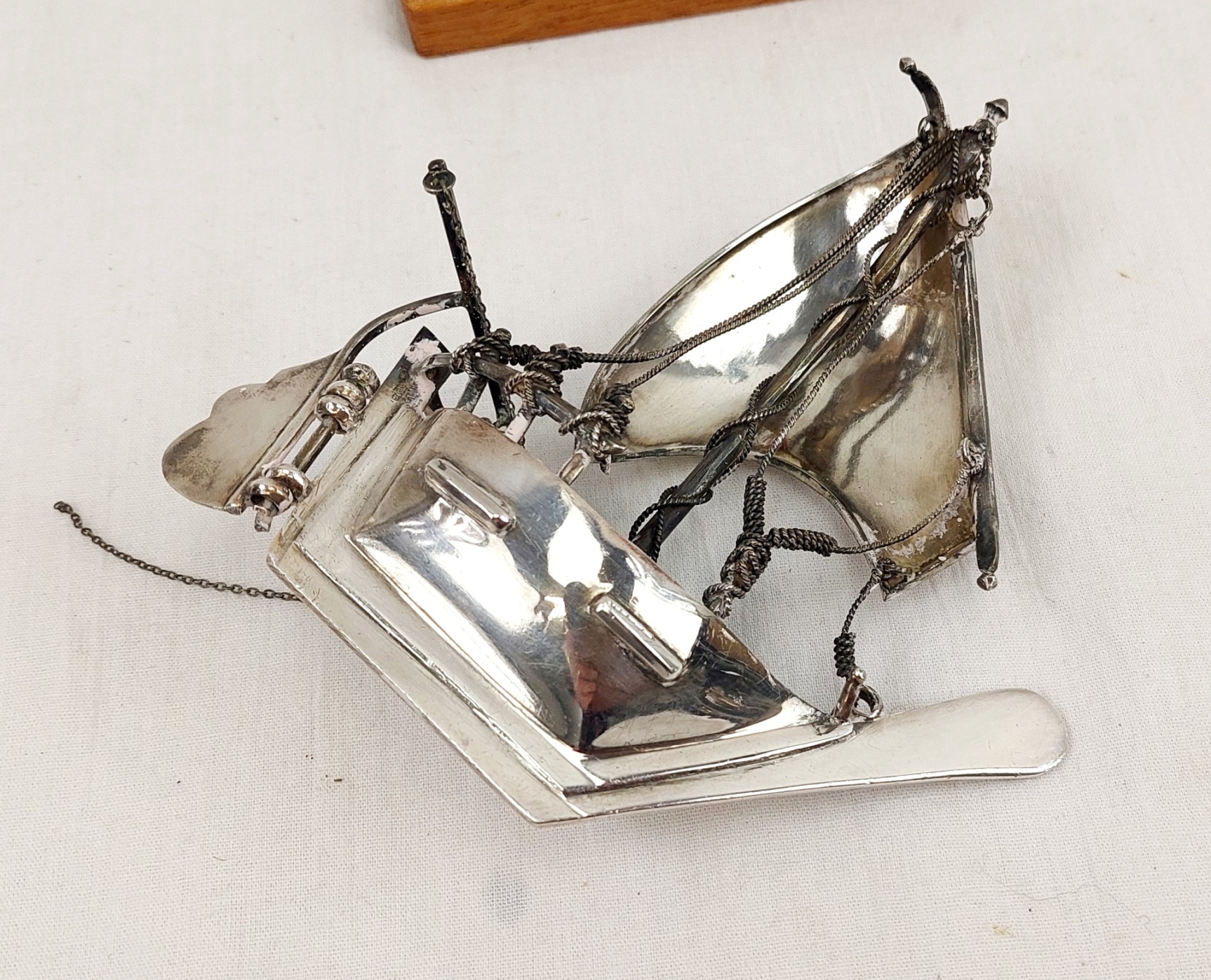 Continental White Metal Model Of A Junk - Image 2