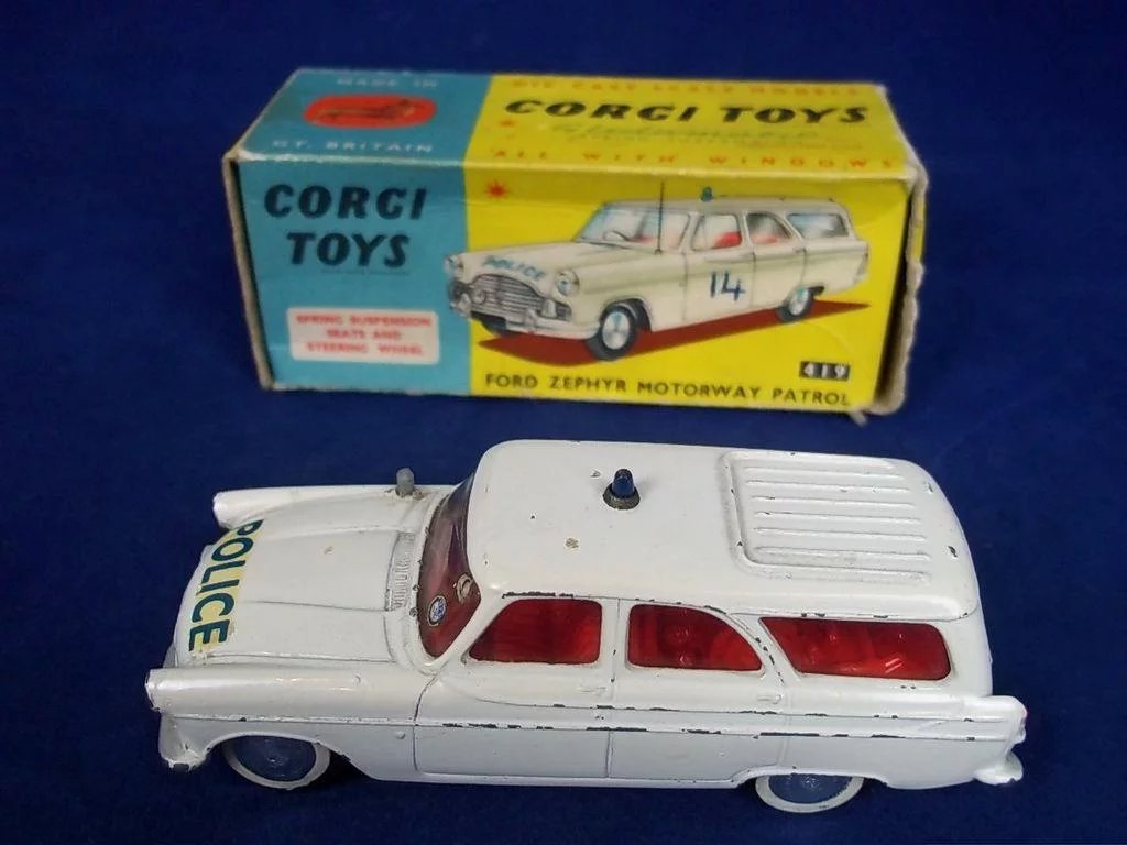 Corgi Toys 419 - Ford Zephyr Motorway Patrol 1960-65 - Image 2
