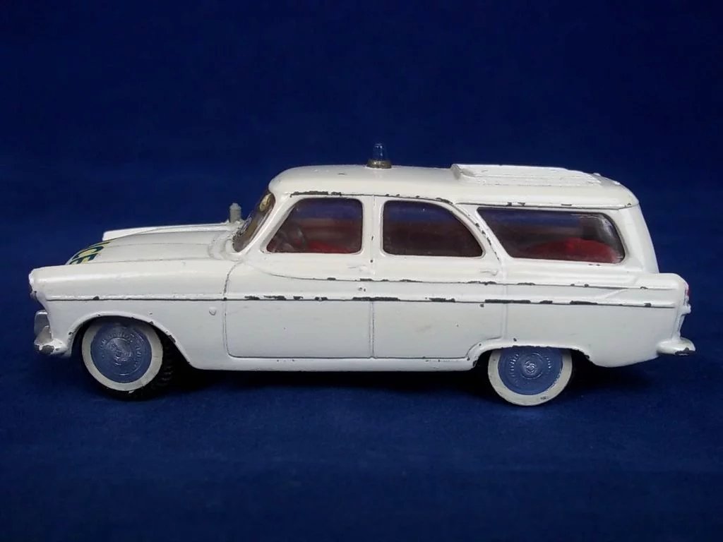 Corgi Toys 419 - Ford Zephyr Motorway Patrol 1960-65 - Image 3