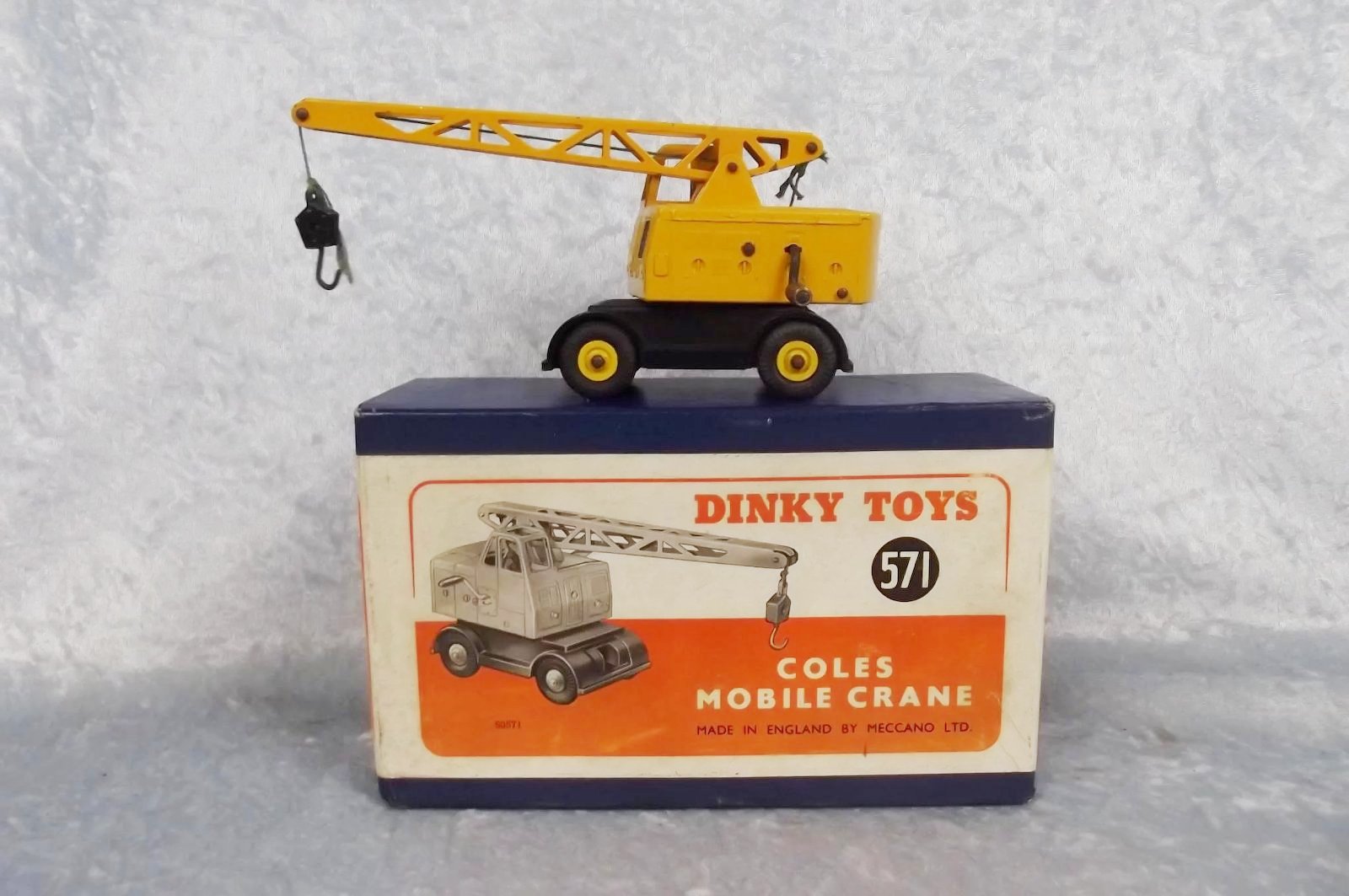 Dinky 571 Coles Mobile Crane