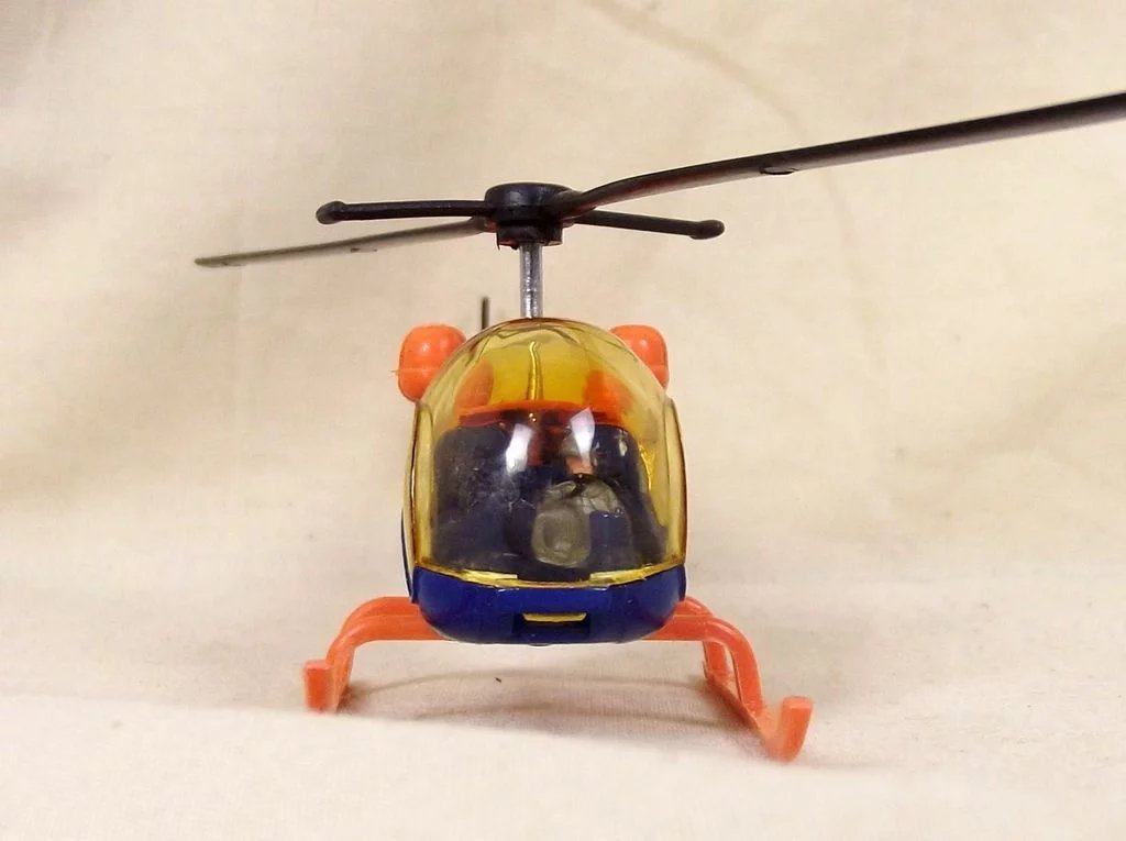 Dinky 732 Bell Police Helicopter - Image 4